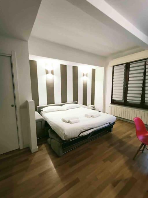 Bilocale Zona Bocconi-Navigli Milão Exterior foto